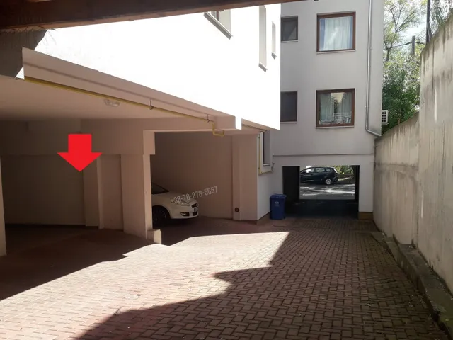 Kiadó garázs Pécs, Egyetemváros 15 nm