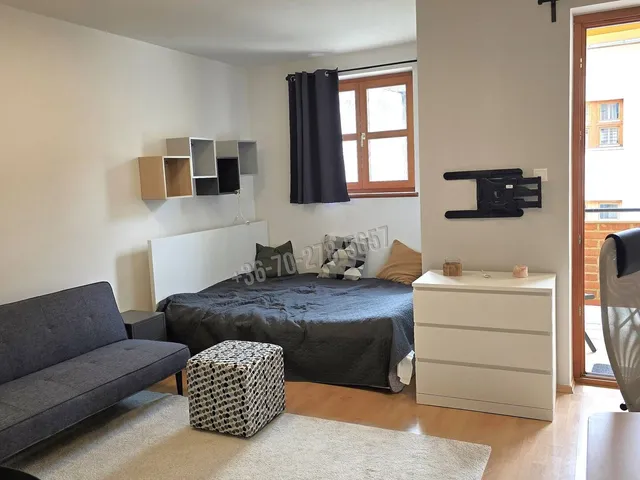 Kiadó lakás Pécs, Belváros, Jókai Mór tér 40 nm