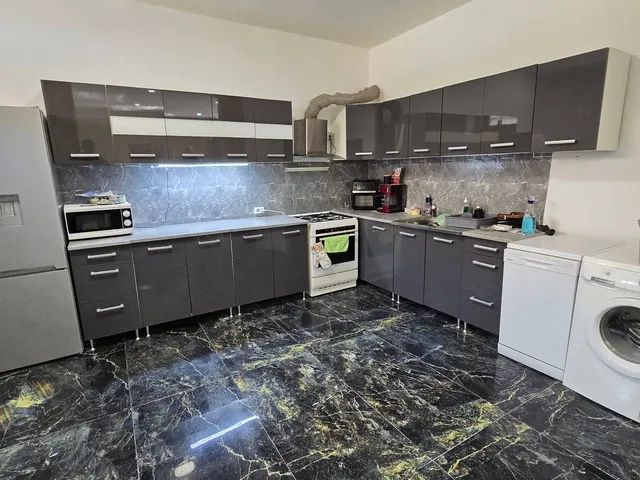 Eladó ház Újpetre 130 nm