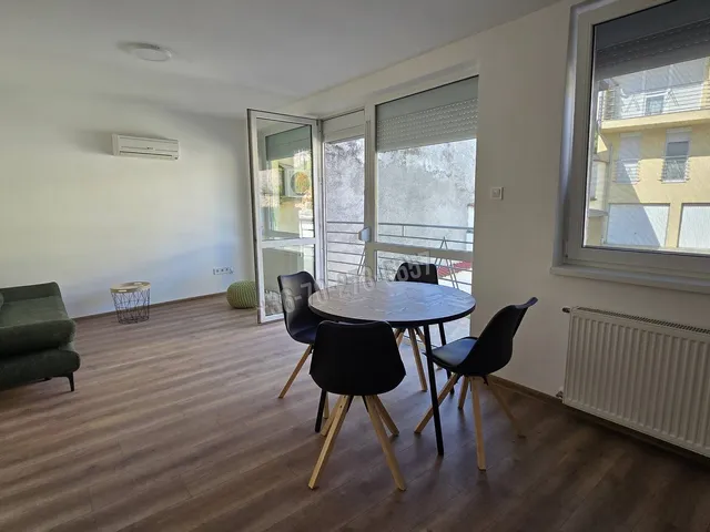 Kiadó lakás Pécs, Budai városrész, Hársfa út 50 nm