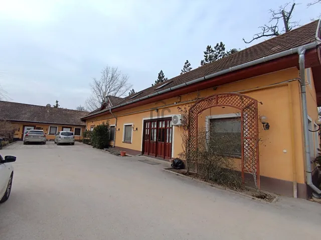 Eladó kereskedelmi és ipari ingatlan Bugyi 1860 nm