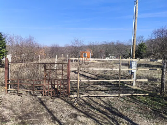 Eladó telek Isaszeg 698 nm