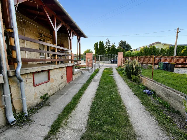 Eladó ház Érd 102 nm