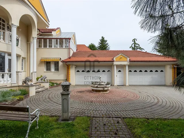 Eladó ház Érd, Városközpont 414 nm