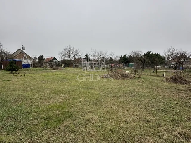 Eladó telek Martonvásár 950 nm