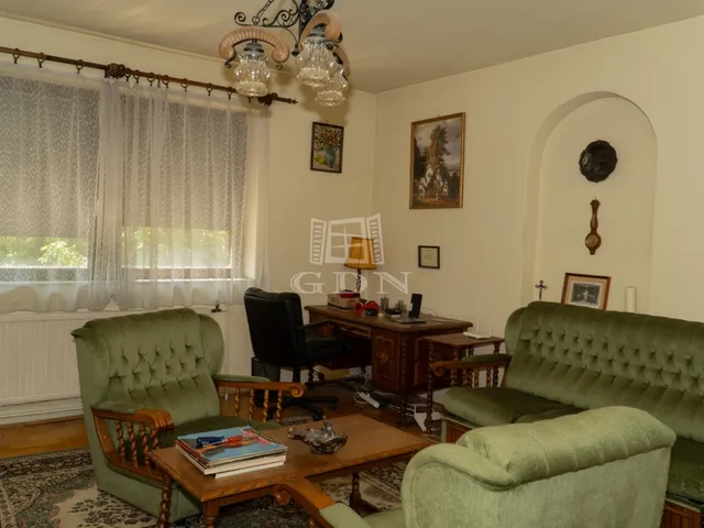 Eladó ház Budapest XV. kerület, Rákospalota 180 nm