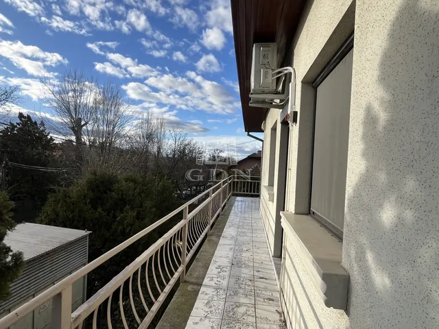 Kiadó kereskedelmi és ipari ingatlan Budapest XV. kerület 150 nm