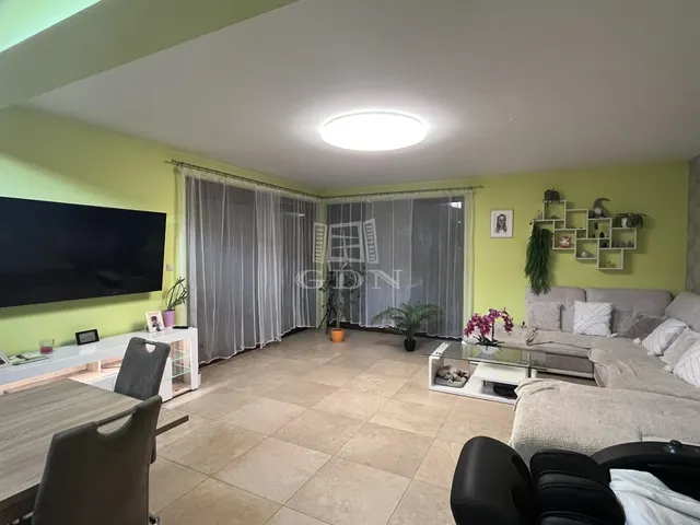 Eladó ház Kecskemét, Belsőnyír 208 nm