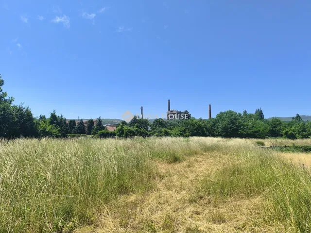 Eladó telek Miskolc 23819 nm