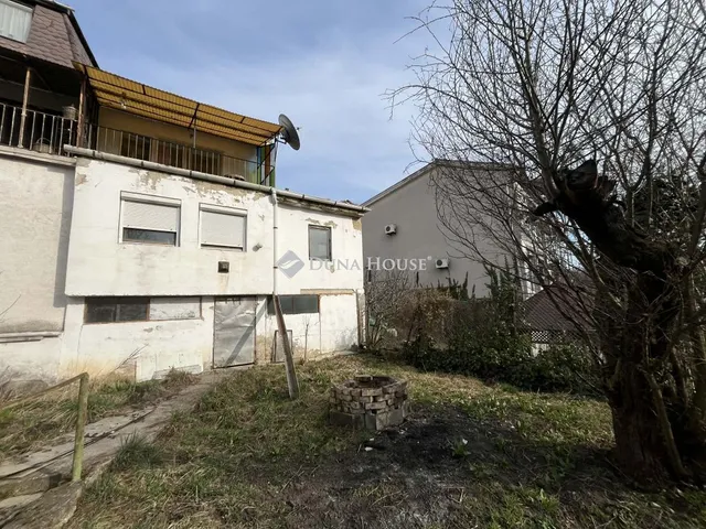 Eladó ház Miskolc, Fenyő utca 71 nm