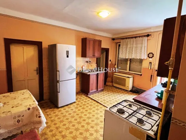 Eladó ház Halmaj, Dózsa György utca 81 nm