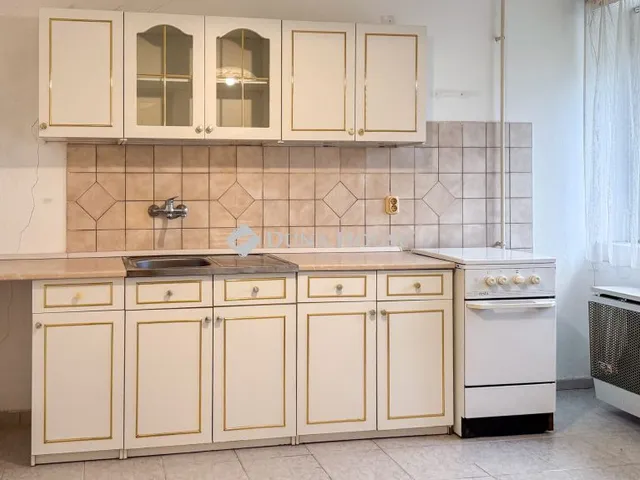 Eladó ház Nyékládháza, Szent István utca 82 nm