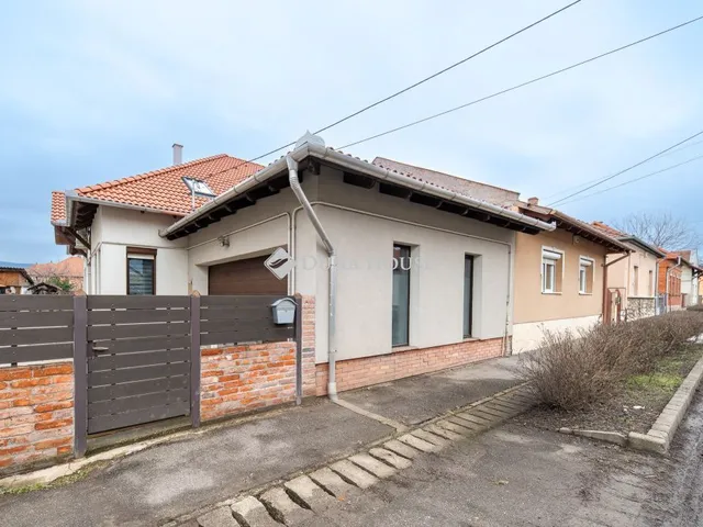 Eladó ház Miskolc, Testvériség utca 142 nm