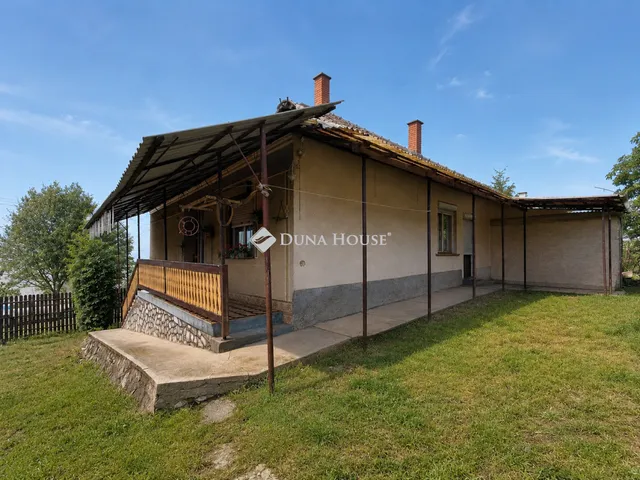 Eladó ház Szin, Szabadság utca 89 nm