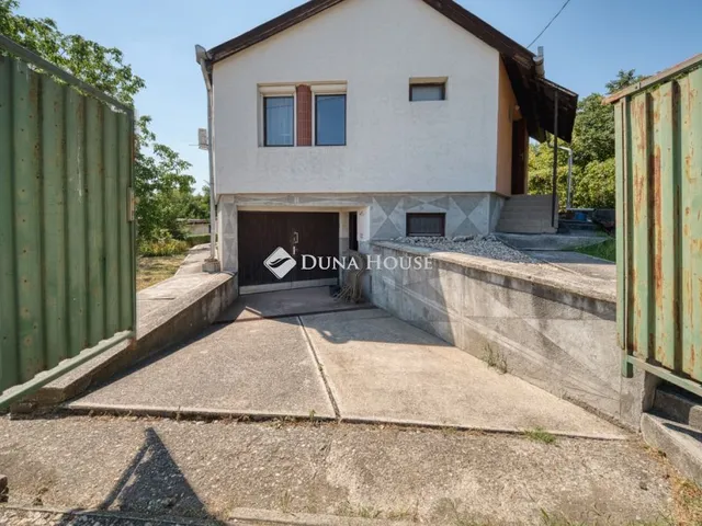 Eladó nyaraló Miskolc, Platán utca 94 nm