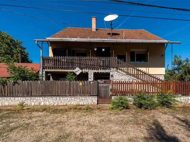 Eladó ház Nyékládháza, Viola utca 140 nm