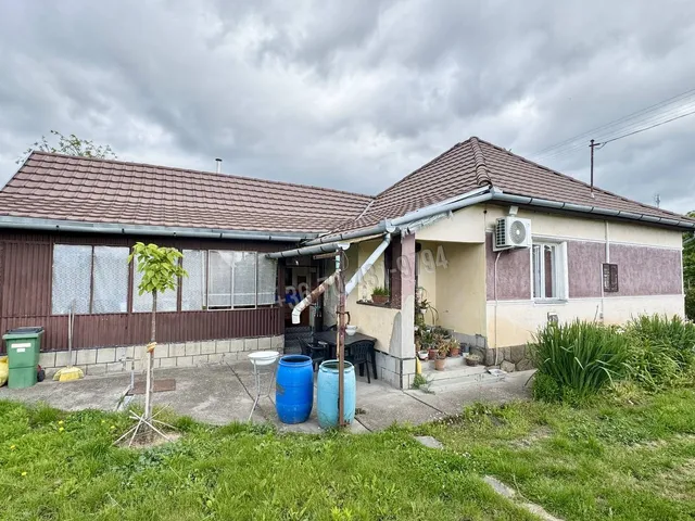 Eladó ház Besenyőtelek 90 nm