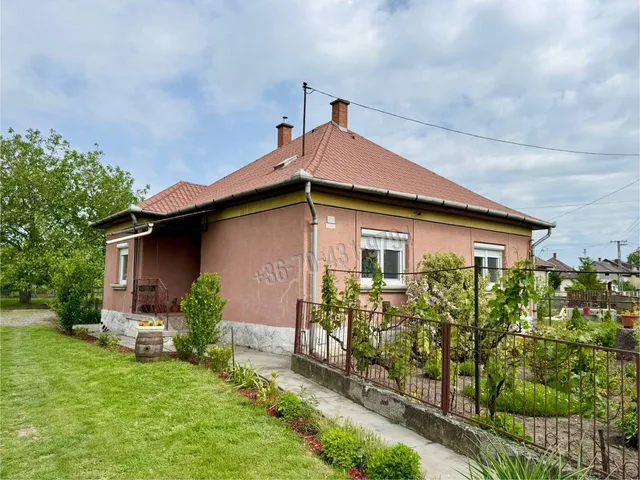 Eladó ház Besenyőtelek 70 nm