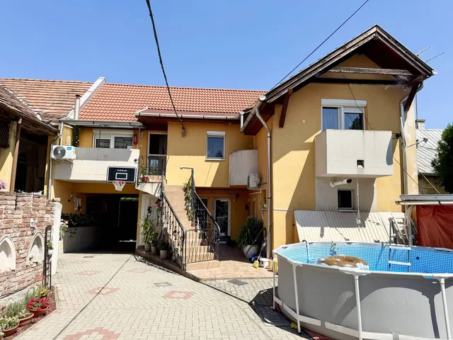 Eladó ház Eger, Károlyváros 179 nm