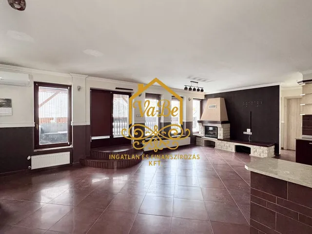 Eladó lakás Eger, Belváros 109 nm