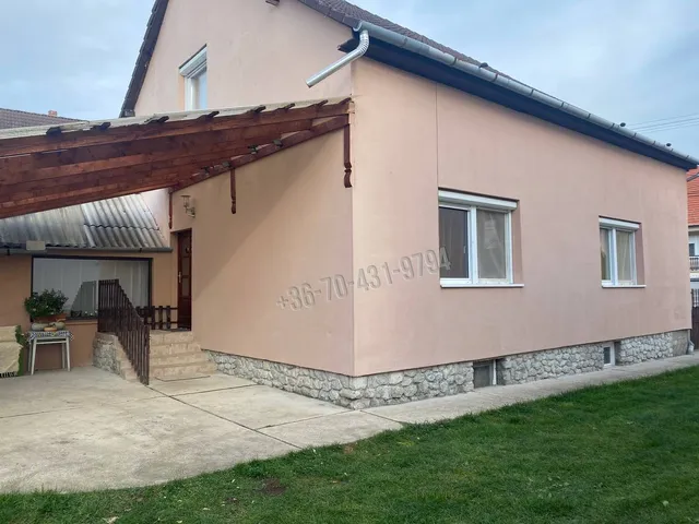 Eladó ház Bogács 170 nm
