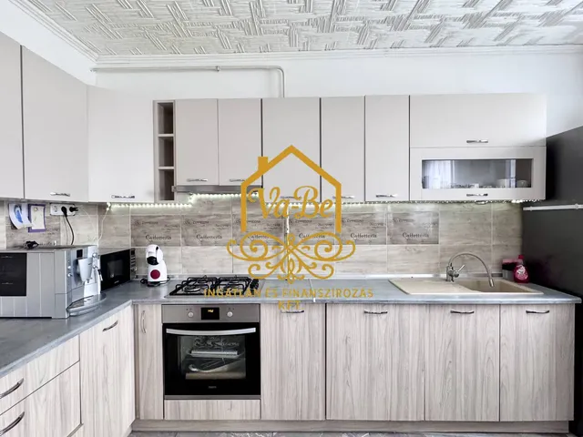 Eladó ház Verpelét 206 nm