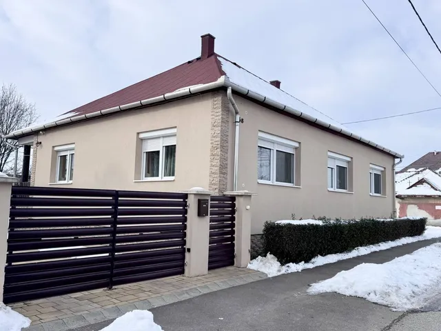 Eladó ház Füzesabony 135 nm