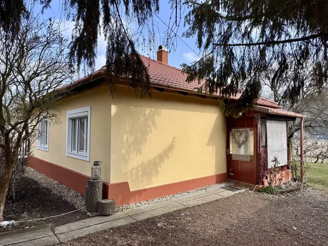 Eladó ház Bátor 51 nm