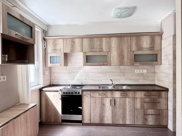 Eladó lakás Eger, Hatvanihóstya 59 nm