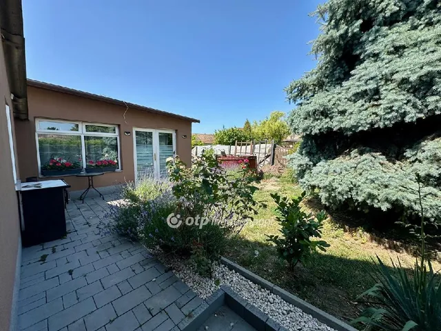 Eladó ház Cegléd 106 nm