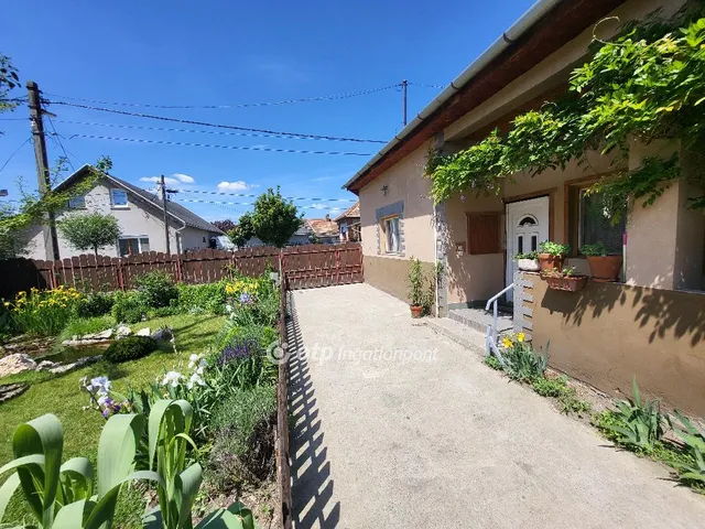 Eladó ház Vecsés 121 nm