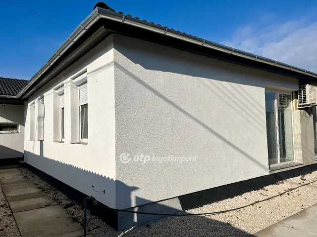 Eladó ház Cegléd 187 nm