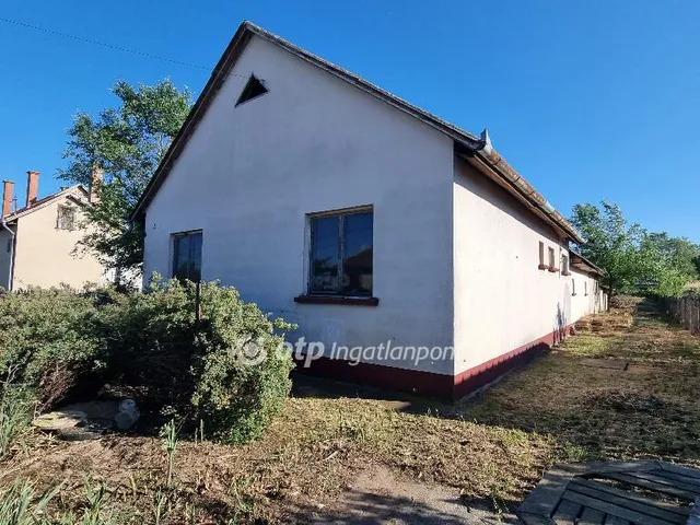 Eladó ház Csemő 135 nm