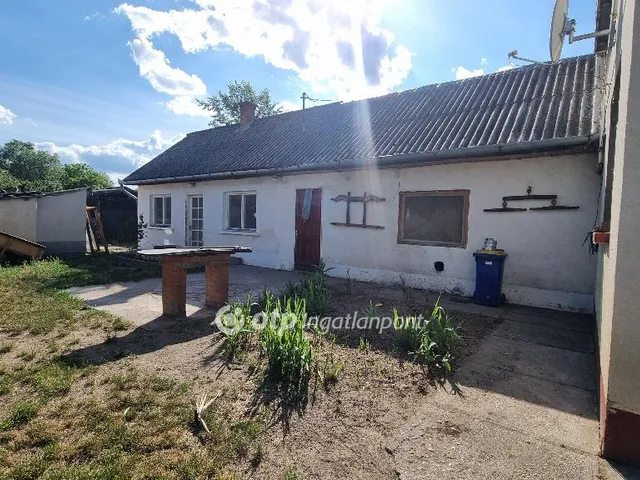 Eladó ház Csemő 135 nm