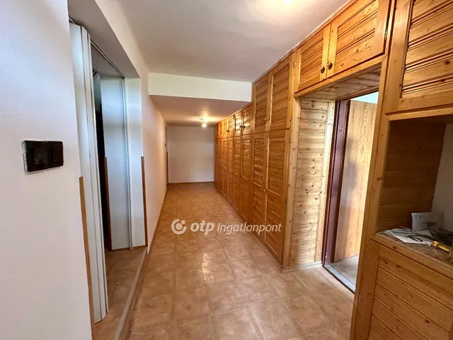Eladó ház Szekszárd 250 nm