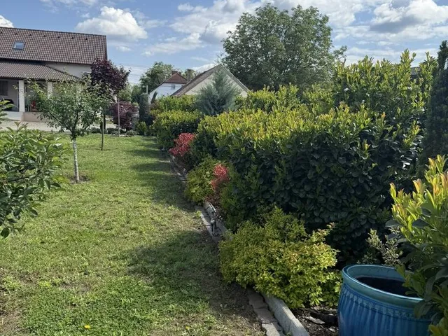 Eladó ház Kartal 260 nm