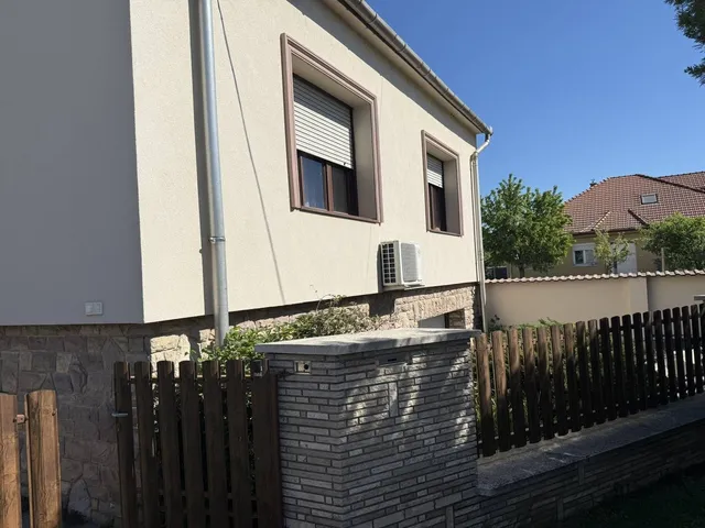 Eladó ház Kartal 180 nm