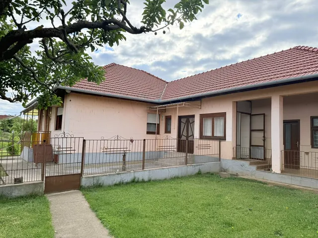 Eladó ház Kartal 130 nm