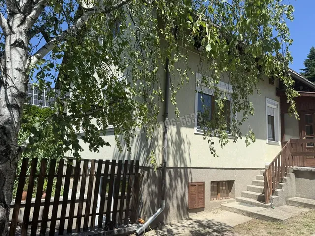 Eladó ház Veresegyház, Öreghegy 213 nm