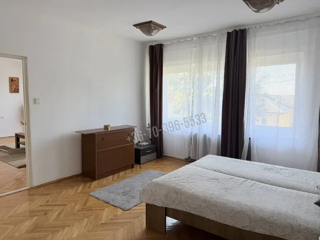Eladó lakás Gödöllő, Kertváros 180 nm