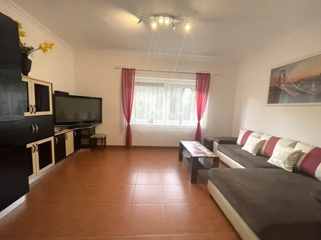 Eladó ház Szeged 340 nm