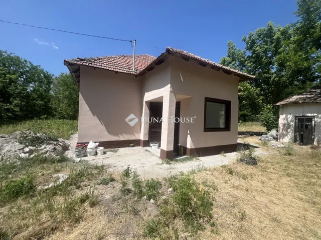 Eladó mezőgazdasági ingatlan Ásotthalom 100 nm