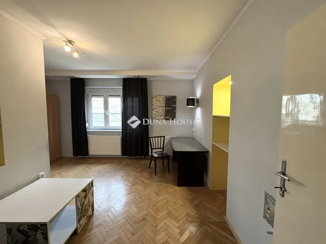 Eladó lakás Szeged, József Attila sugárút 90 nm