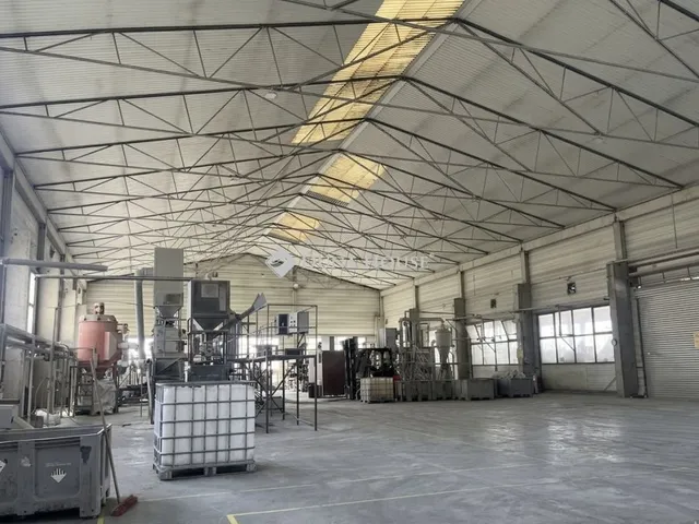 Kiadó kereskedelmi és ipari ingatlan Petőfibánya, Bánya út 1124 nm