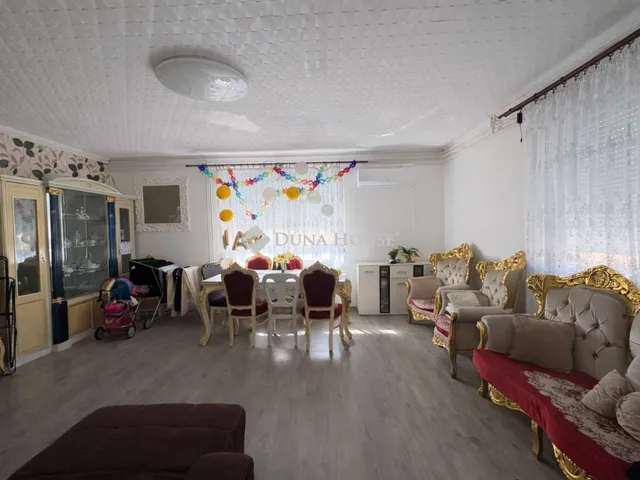 Eladó ház Baks, Váradi utca 260 nm