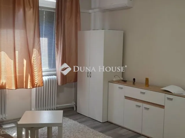 Eladó lakás Szeged, Budapesti körút 35 nm