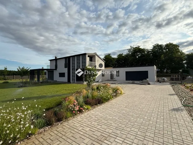 Kiadó ház Kecskemét 137 nm