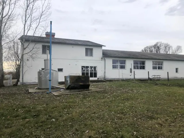 Eladó kereskedelmi és ipari ingatlan Lakitelek 1600 nm