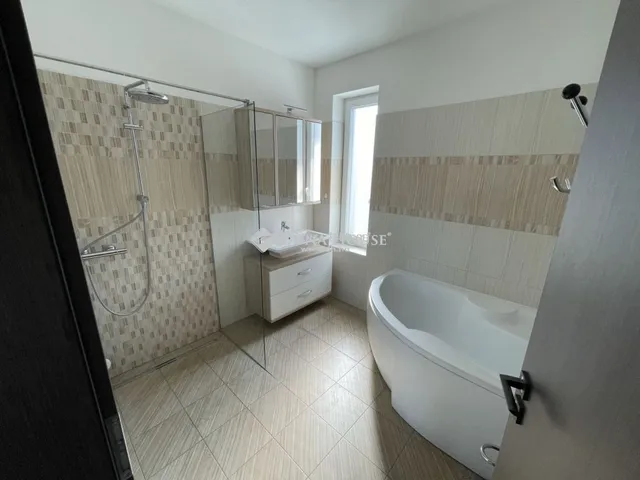 Kiadó lakás Kecskemét 97 nm