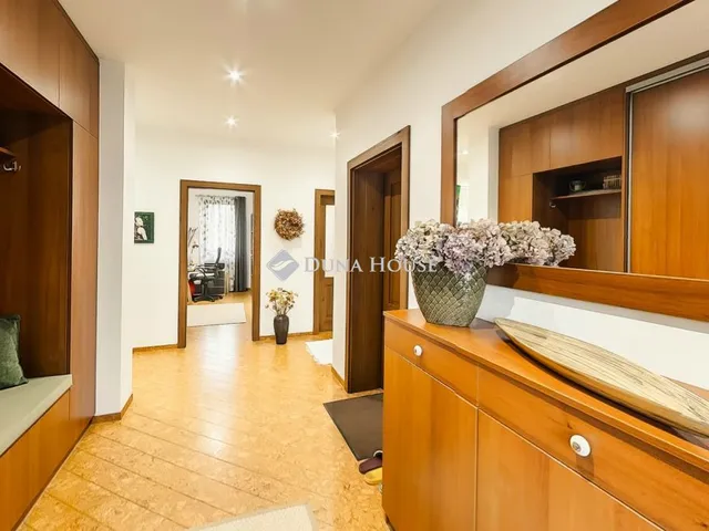 Eladó ház Kecskemét 220 nm